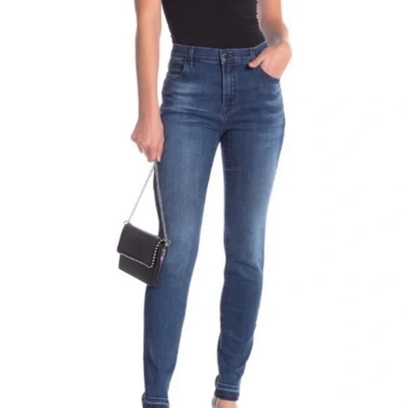 J Brand Maria Jean in Star Blue Wash - Picture 14 of 15